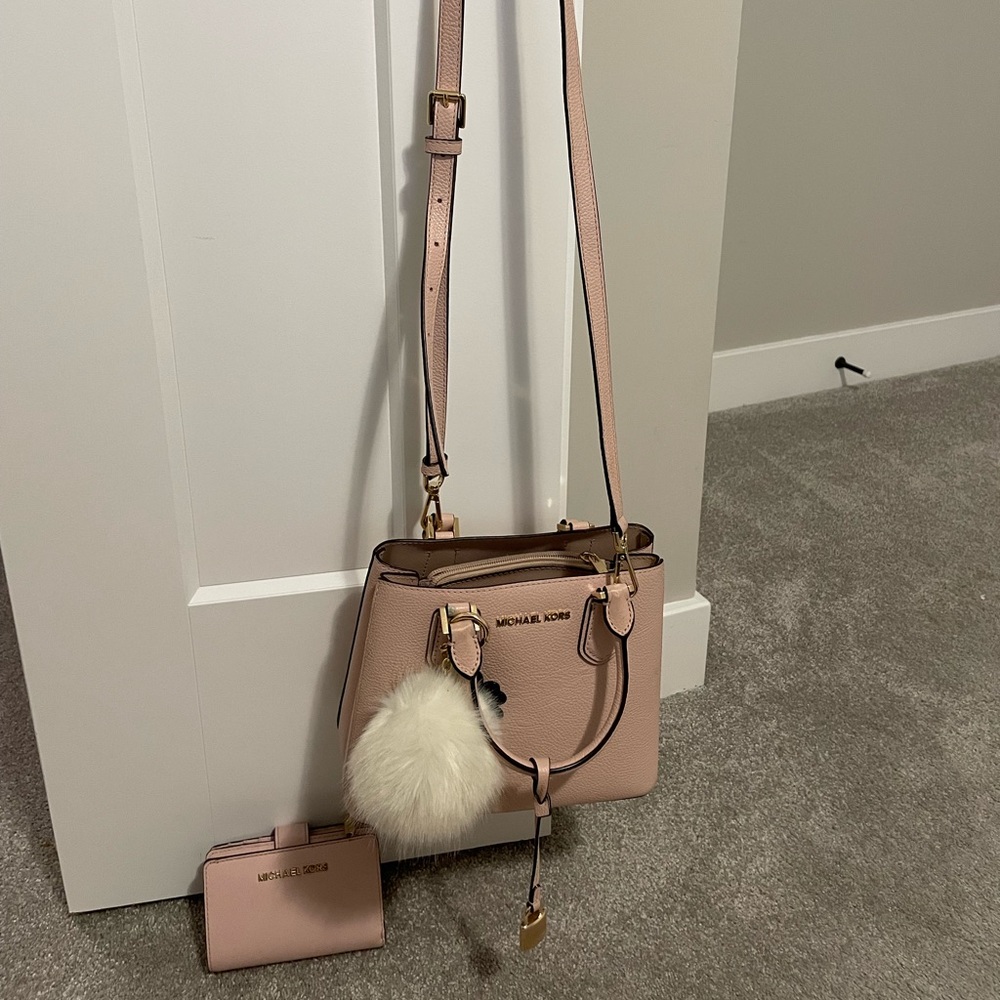 Pink Michael Kors Leather Matching set plus MK key chain